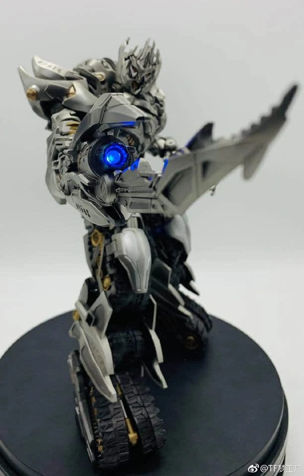 TF Dream Factory GOD-11 ROTF Megatron - Image 17