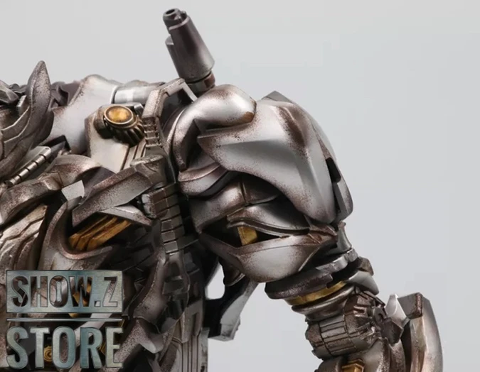 Black Mamba LS-06S Tank Mega Commander Megatron Studio Series SS13 Battle Damaged Version - Image 7
