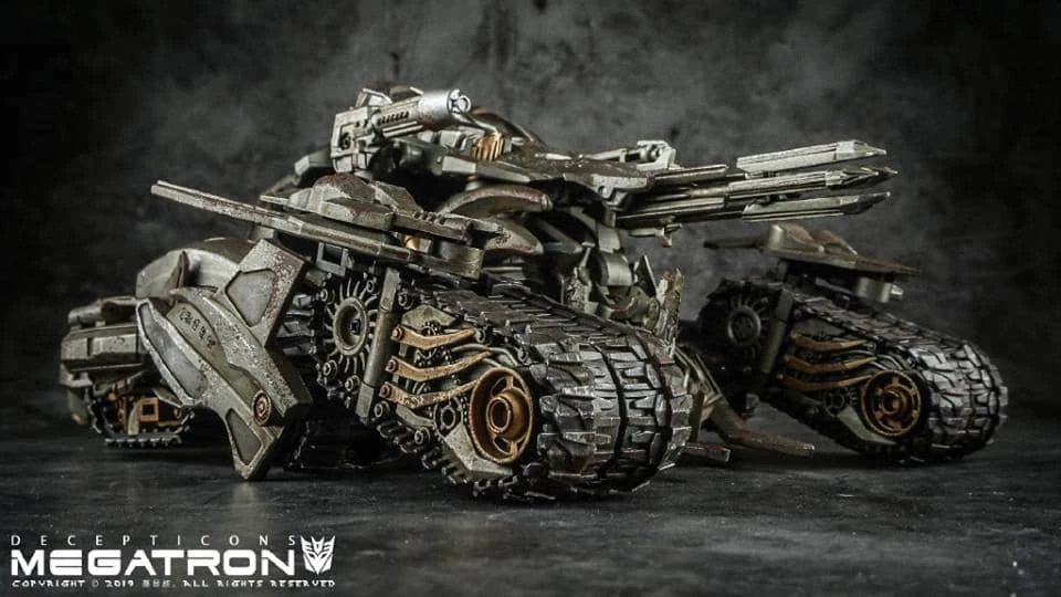 TF Dream Factory GOD-11S Megatron Battle Damaged Version - Image 5