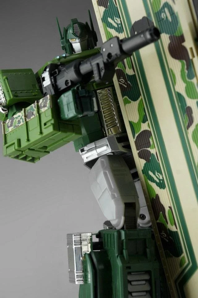 4th Party MP10A Optimus Prime Convoy Bape Green Camo Version - Image 4