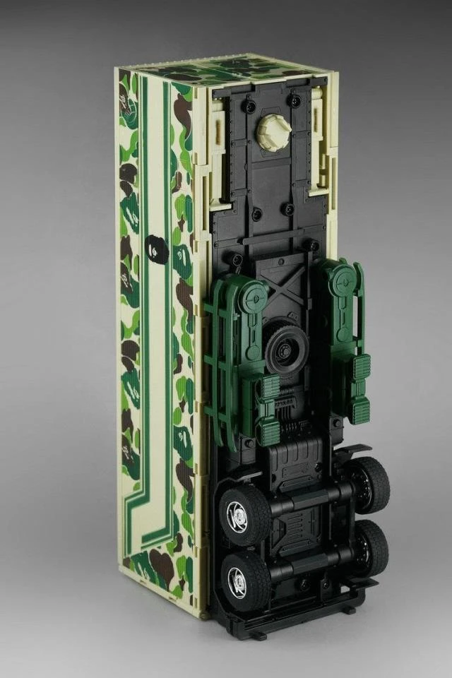 4th Party MP10A Optimus Prime Convoy Bape Green Camo Version - Image 6