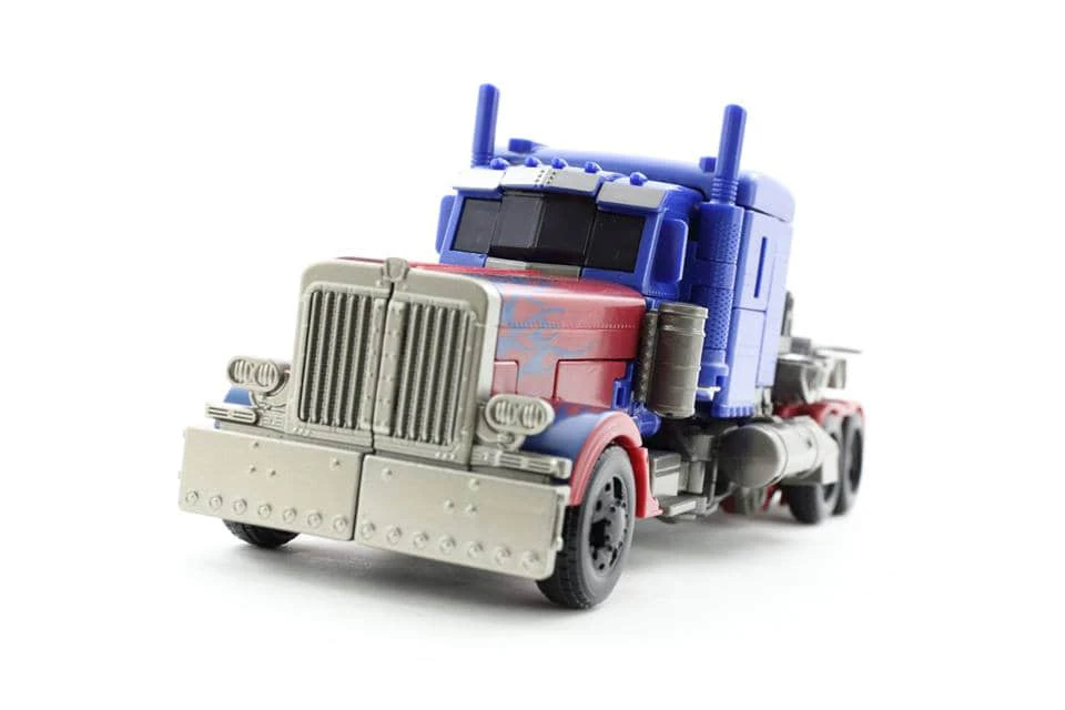 Weijiang SS-05 Optimus Prime MPSS Commander - Image 3